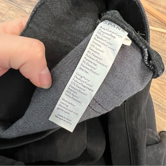 Spanx Vintage Distressed Ankle Skinny Jeans - Picture 14 of 15